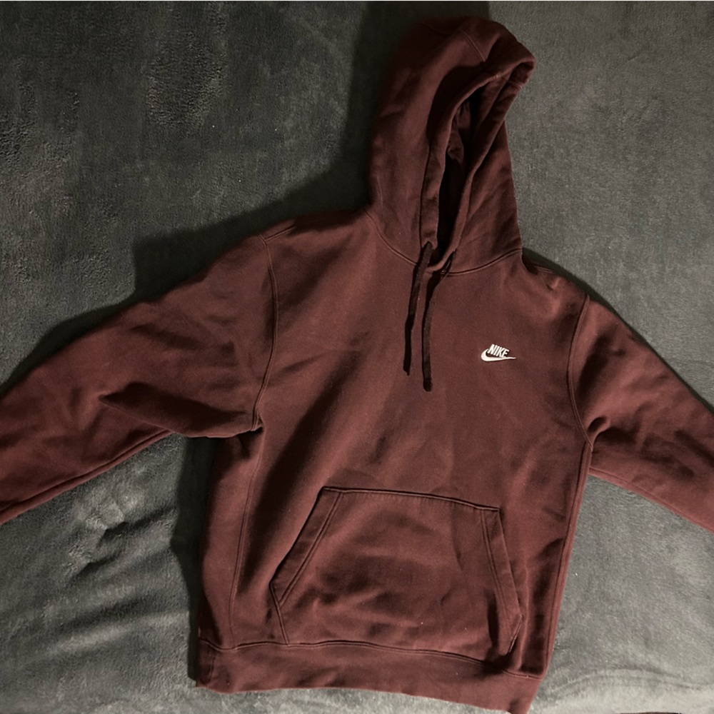 Burgundy Nike Pull-over hoodie
